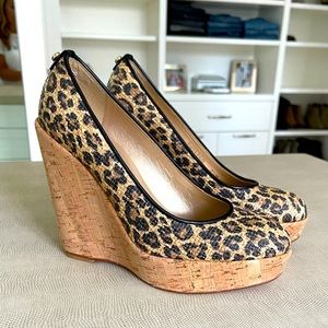 Stuart Wietzman 7.5 never worn 5” platform heels